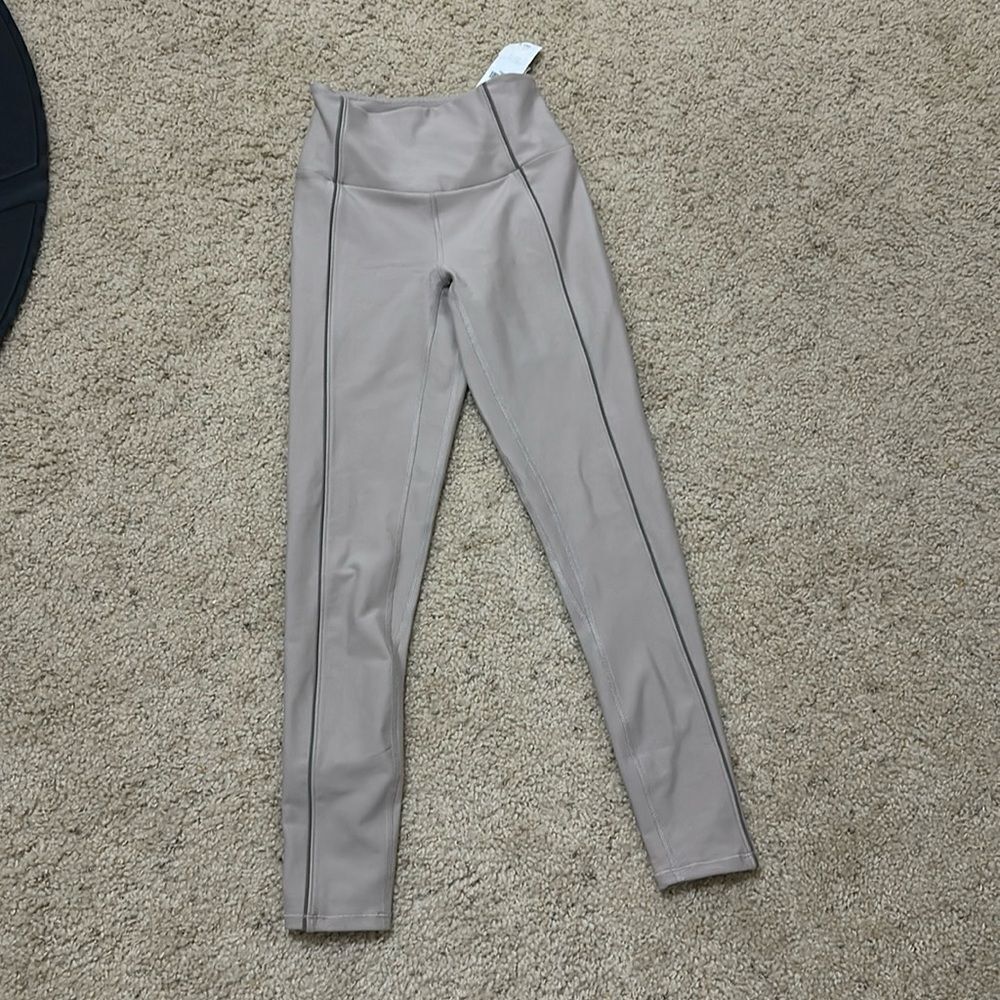 NWT Abercrombie and Fitch Your Personal best Leggings XS
